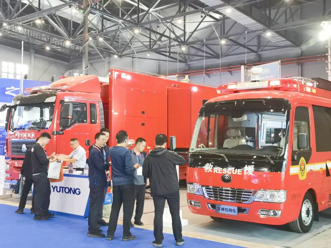 亿万先生MR通信指挥车亮相第三届中国安全及应急技术装备博览会！