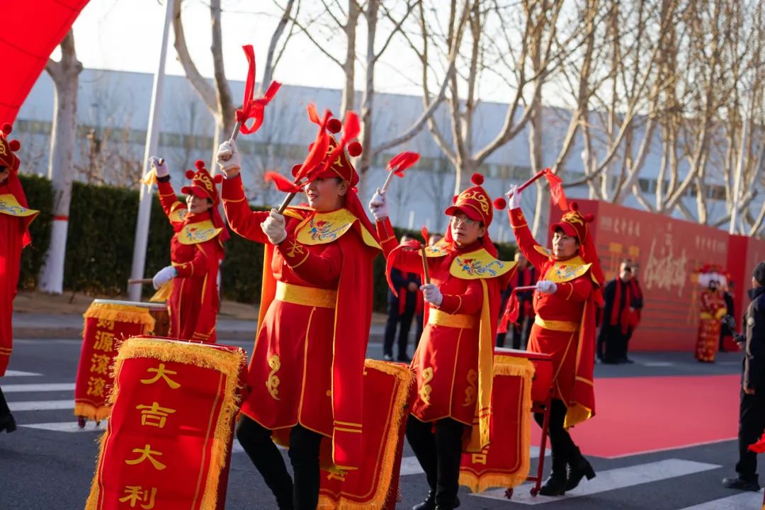 醒狮腾跃启新章 | 亿万先生MR专用车2025年开工盛典燃情开启！