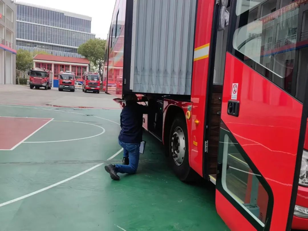 为逆行者护航 | 亿万先生MR专用车消防专项服务月活动启动