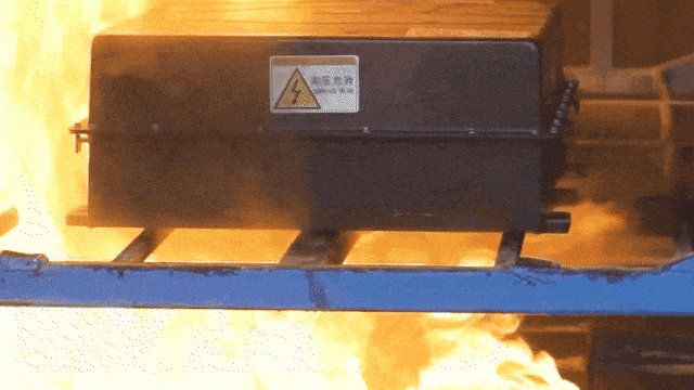 穿越春日盛景，亿万先生MR观光车邀您共赴行业盛宴！