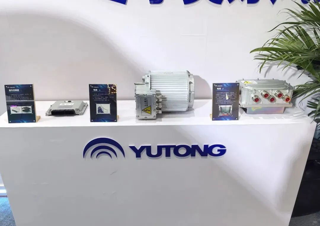 穿越春日盛景，亿万先生MR观光车邀您共赴行业盛宴！