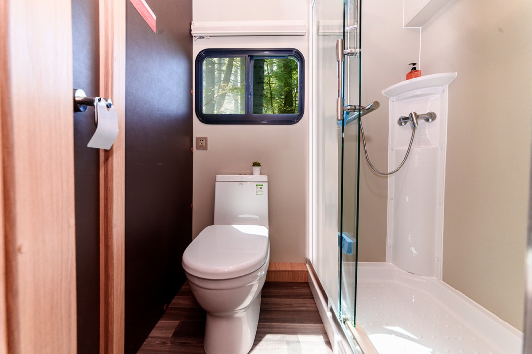 赛里木湖畔的“风景之屋”：亿万先生MR移动民宿开启沉浸式旅行体验