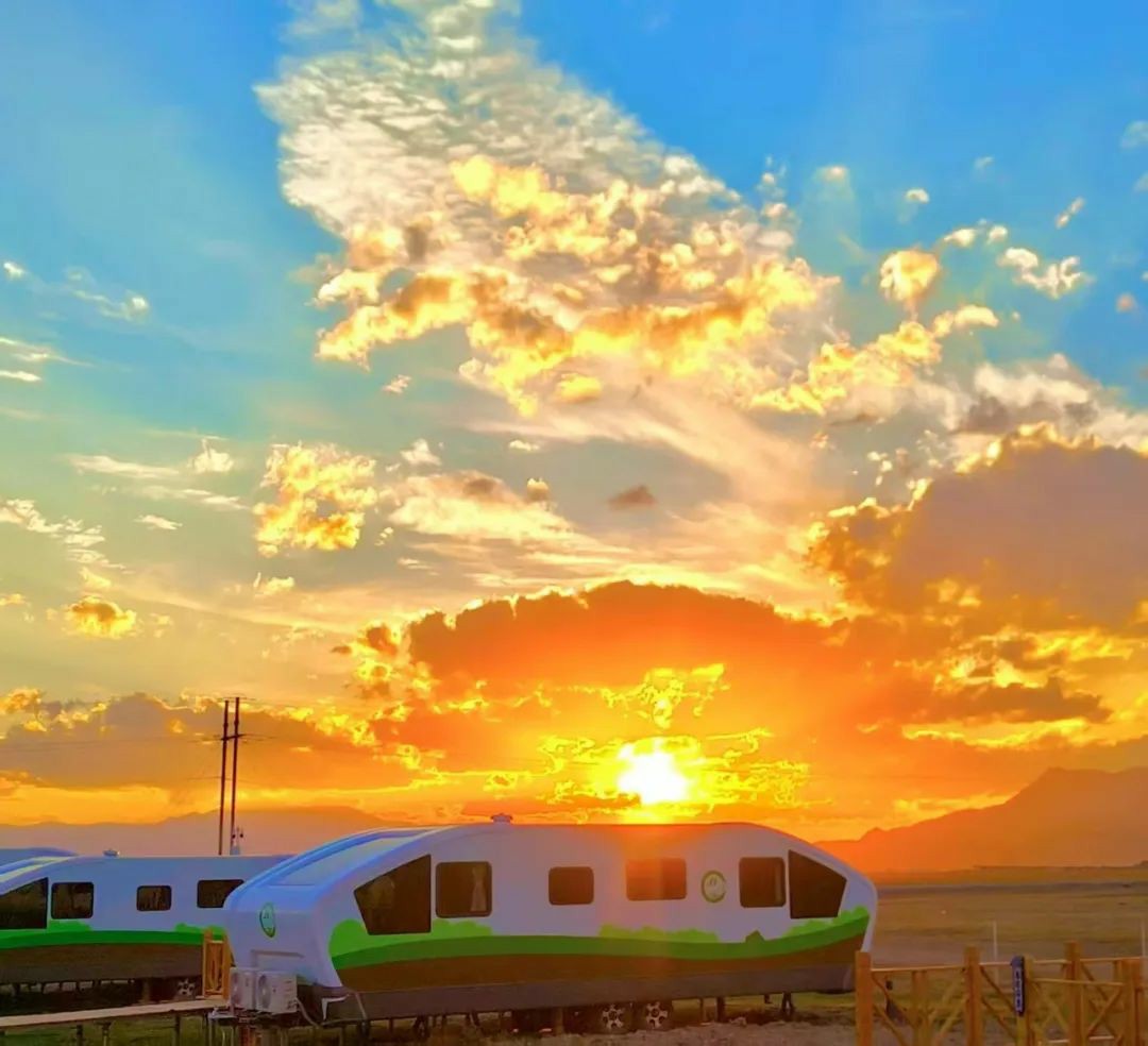 赛里木湖畔的“风景之屋”：亿万先生MR移动民宿开启沉浸式旅行体验