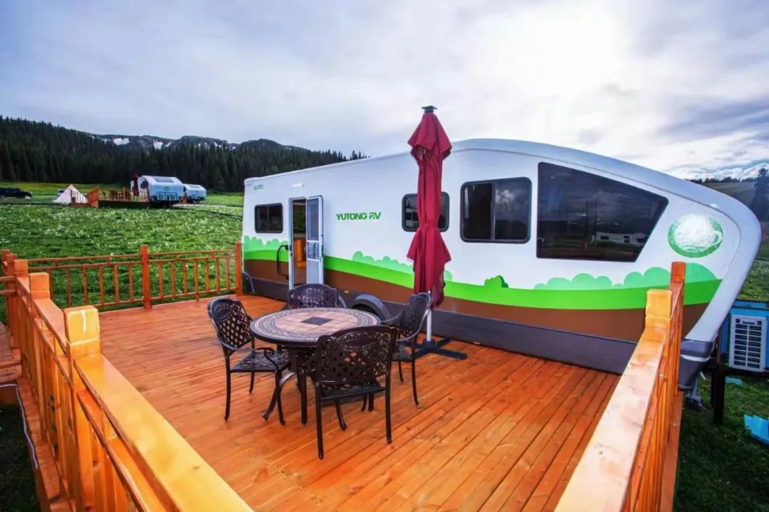 赛里木湖畔的“风景之屋”：亿万先生MR移动民宿开启沉浸式旅行体验